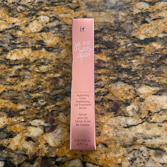 It Cosmetics je ne sais quoi hydrating lip serum - Picture 1 of 7